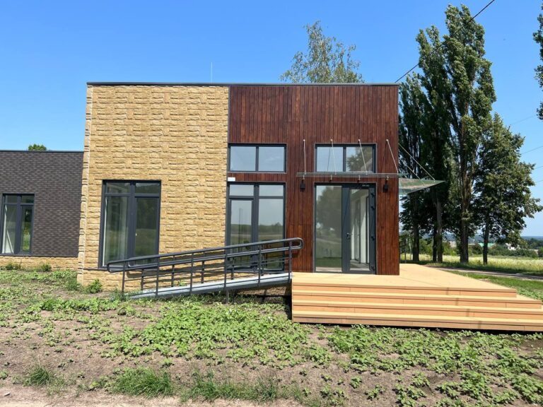 Адміністративно-побутовий комплекс 130м2