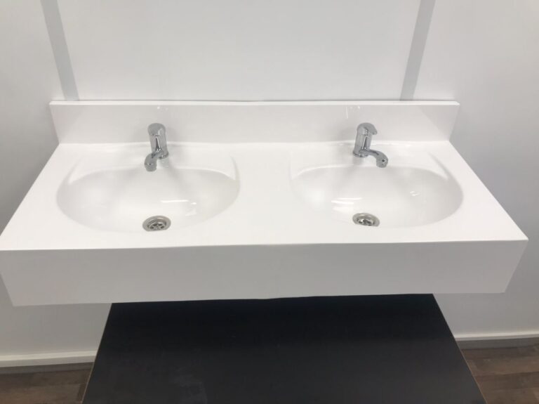 Виробництво сантехніки зі склопластику