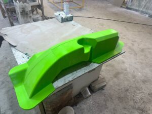 Виробництво човнів зі склопластику