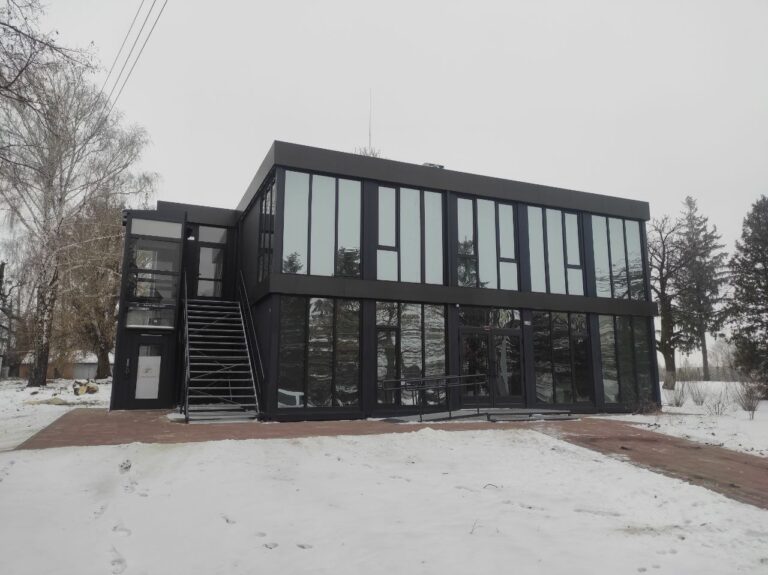 Модульні будівлі як тимчасові адміністративні центри